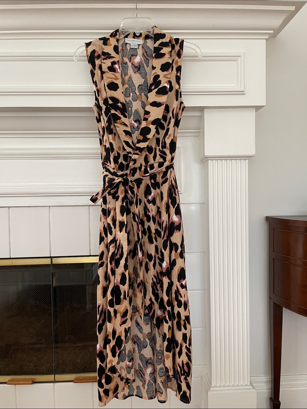 Never Fully Dressed Beige Leopard Print Wrap Dress with Pink Accents size 6 nwot